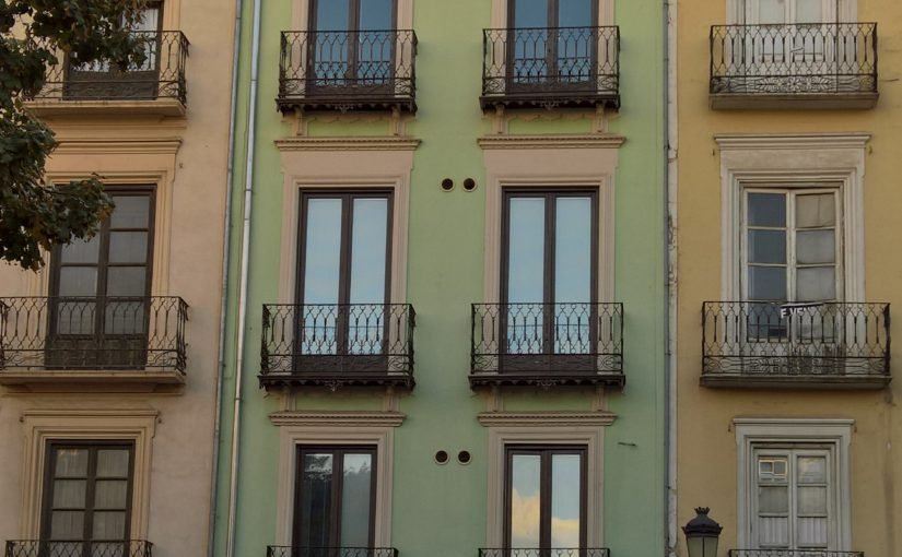 REESTRUCTURACION DE EDIFICIO EN PLAZA NUEVA
